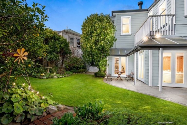 Photo of property in 29 Hobson Crescent, Thorndon, Wellington, 6011