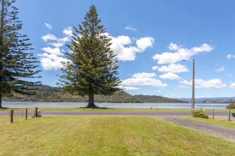 Photo of property in 43 Robinson Road, Whitianga, 3510
