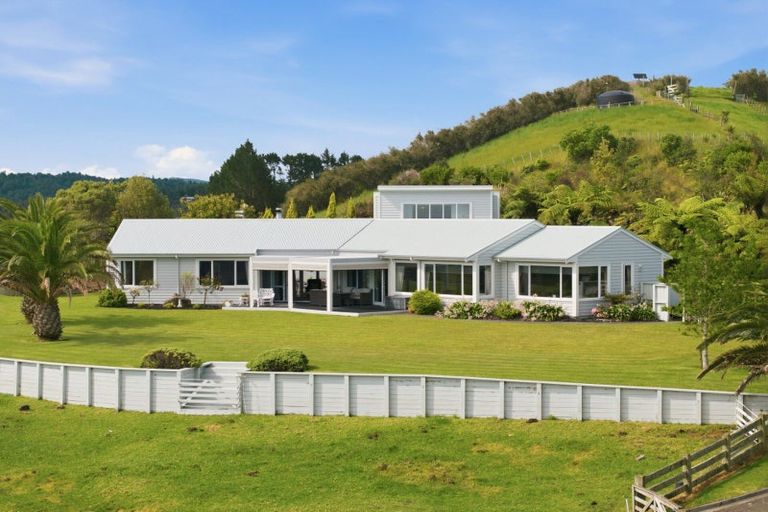 Photo of property in 2a Kaitemako Road, Welcome Bay, Tauranga, 3112