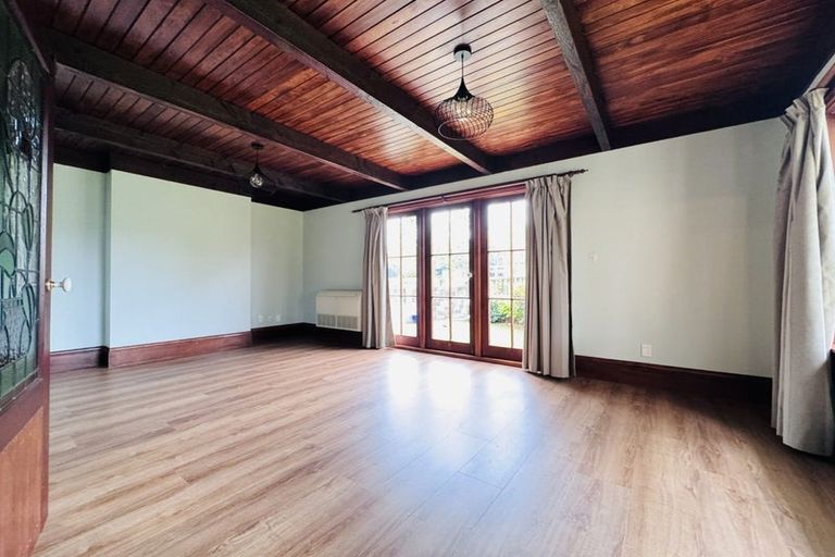 Photo of property in 37 Helmores Lane, Merivale, Christchurch, 8014