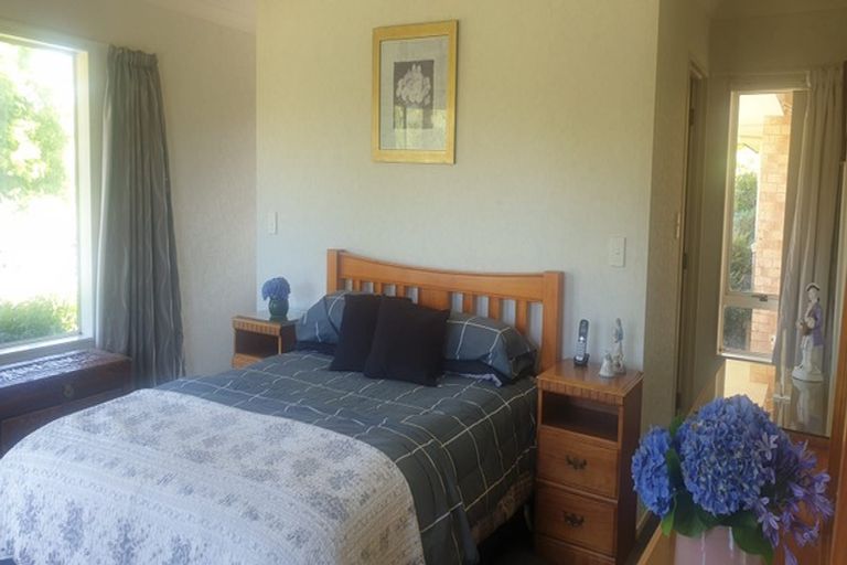 Photo of property in 21 Awaroa Stream Drive, Waiuku, 2123