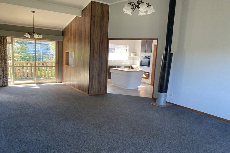 Photo of property in 64 Cyclarama Crescent, Massey, Auckland, 0614