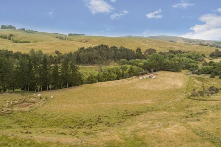 Photo of property in 599b Longbush Road, Hinakura, Masterton, 5884
