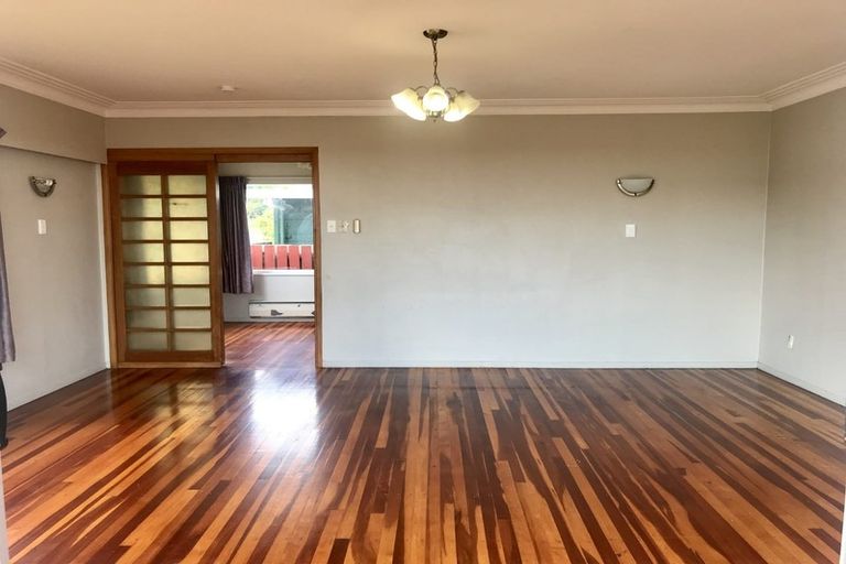 Photo of property in 71 Lawrence Crescent, Hillpark, Auckland, 2102