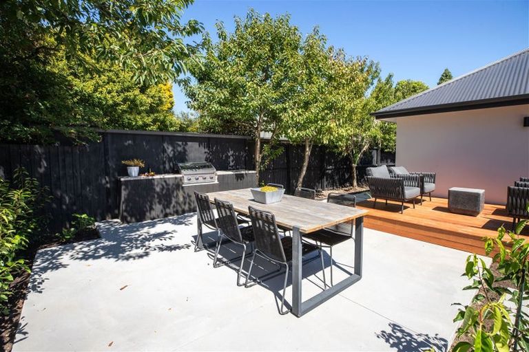 Photo of property in 112 Hamilton Avenue, Ilam, Christchurch, 8041