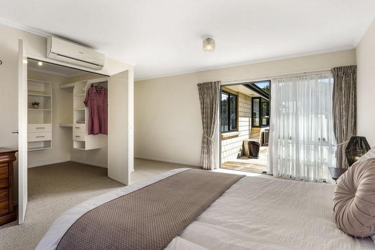 Photo of property in 4 Sunstone Crescent, Brown Owl, Upper Hutt, 5018