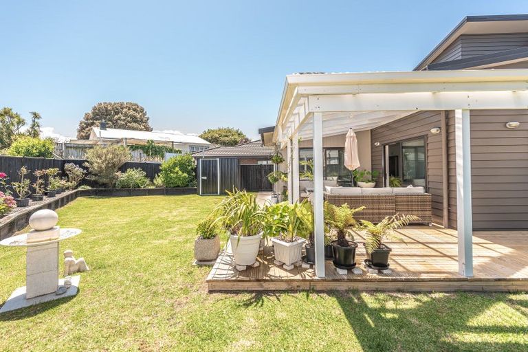 Photo of property in 13 Kamahi Street, Castlecliff, Whanganui, 4501