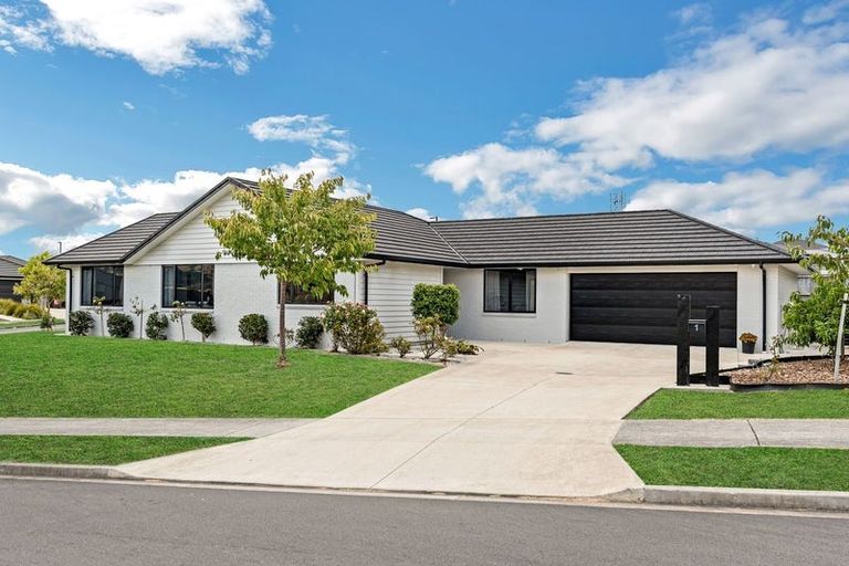 Photo of property in 1 James Elliot Way, Pokeno, 2402