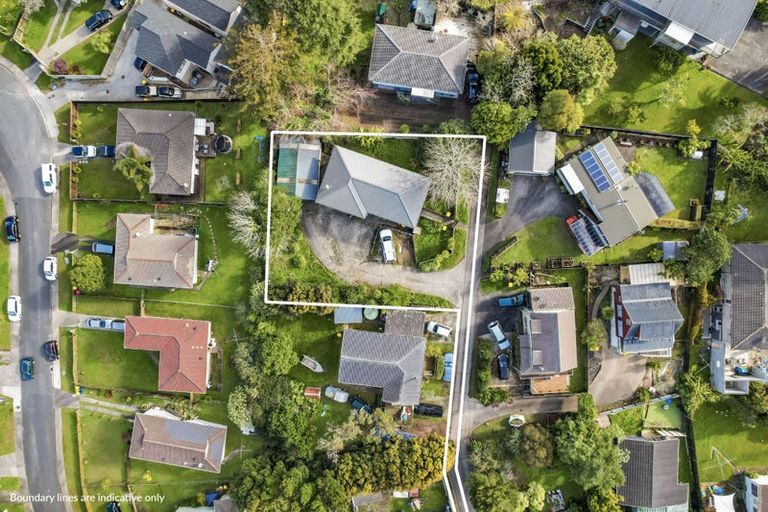 Photo of property in 35 Kemp Road, Massey, Auckland, 0614