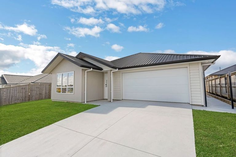 Photo of property in 25 Paul Way, Pokeno, 2402