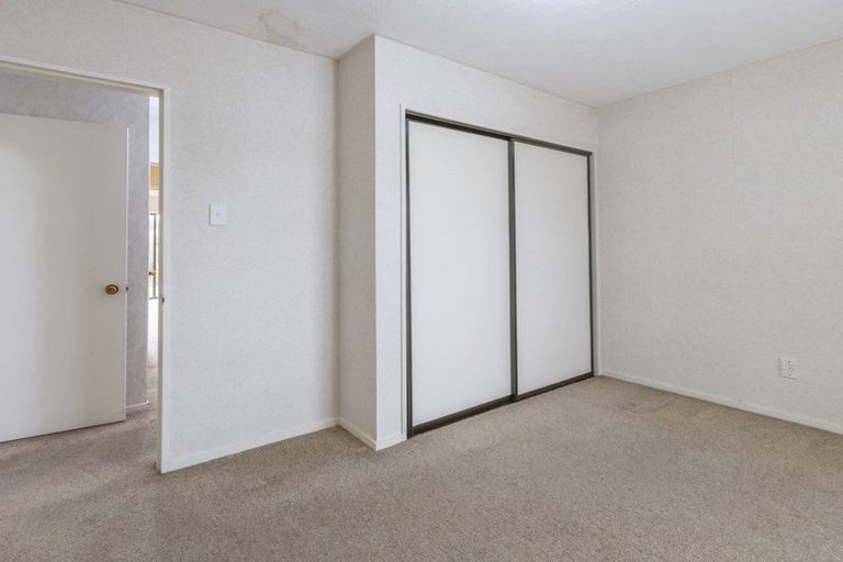 Photo of property in 2/280b Sawyers Arms Road, Bishopdale, Christchurch, 8053