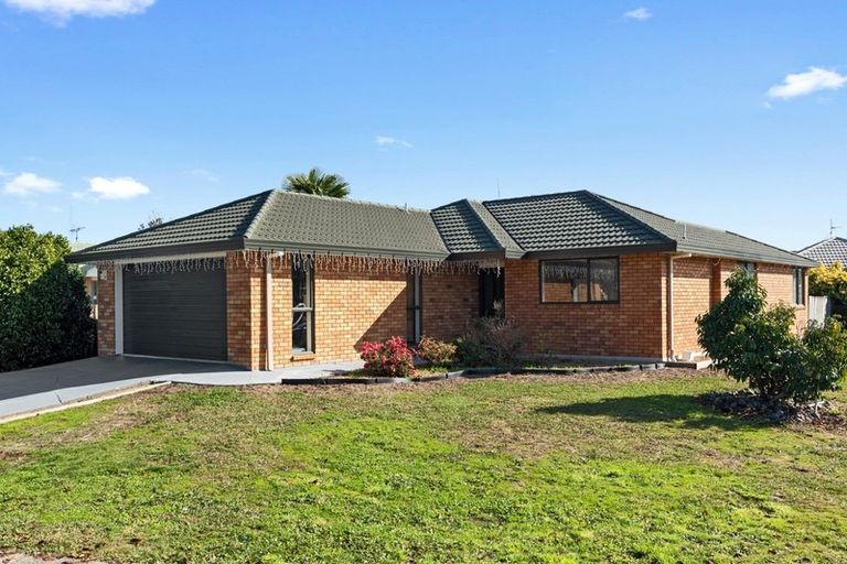 Photo of property in 12 Twickenham Place, Nawton, Hamilton, 3200