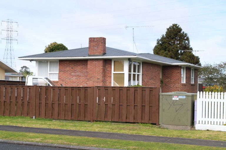 Photo of property in 12 Quennell Avenue, Favona, Auckland, 2024