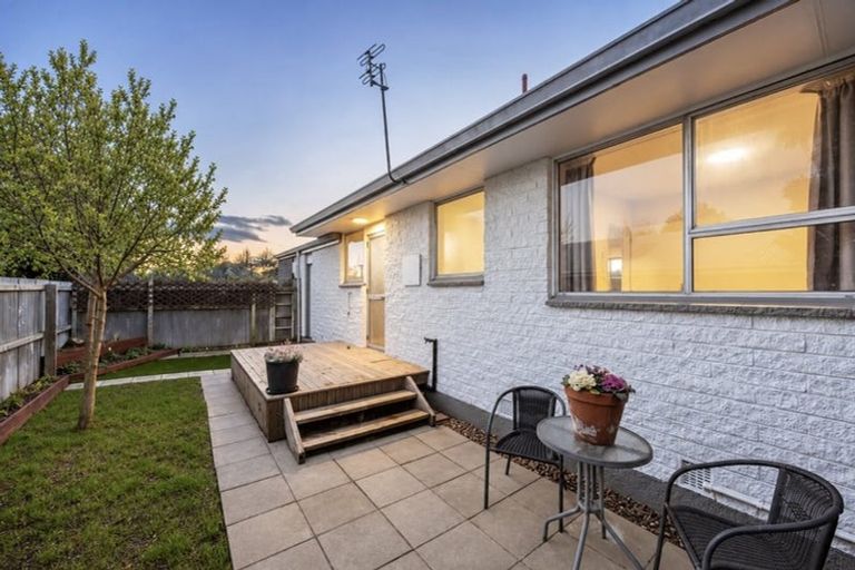 Photo of property in 2/20 Oakhampton Street, Hornby, Christchurch, 8042