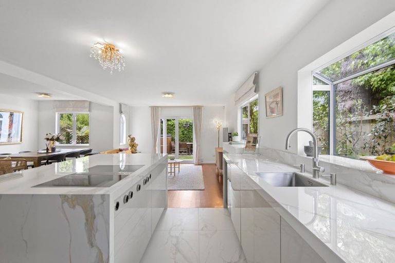 Photo of property in 114a Clyde Road, Ilam, Christchurch, 8041