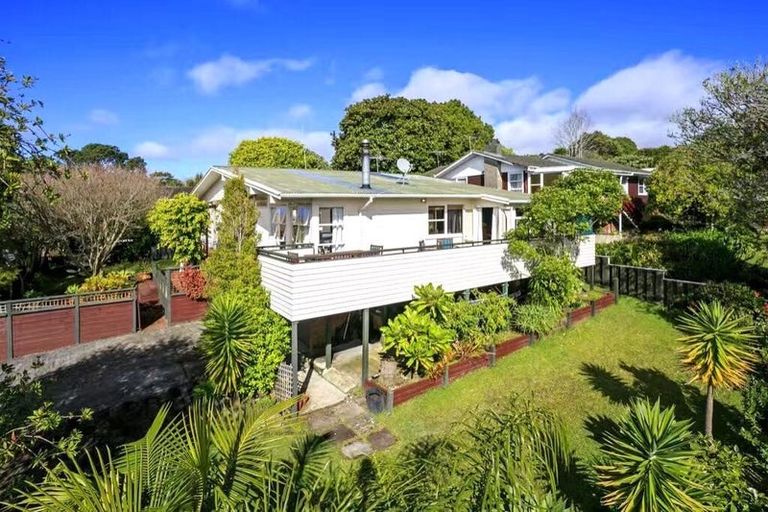 Photo of property in 1 Rosalind Road, Glenfield, Auckland, 0629