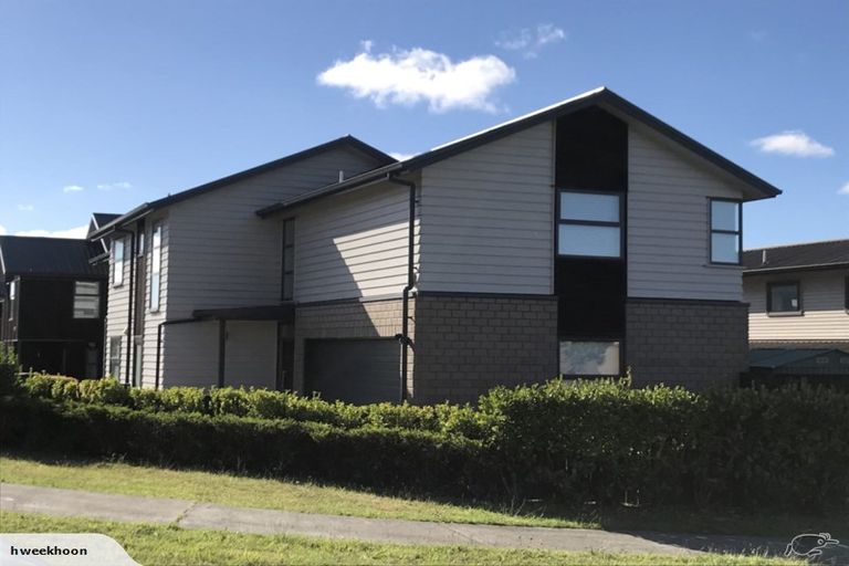 Photo of property in 1 Hirimate Place, Flat Bush, Auckland, 2019