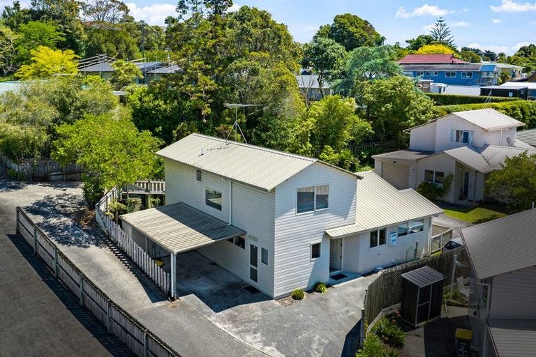Photo of property in 2/372 Whangaparaoa Road, Stanmore Bay, Whangaparaoa, 0932