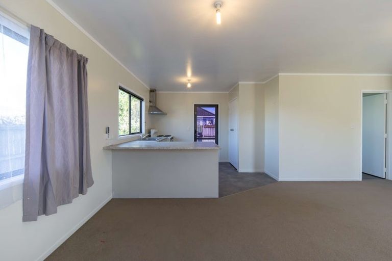 Photo of property in 12 Douglas Crescent, Fairfield, Hamilton, 3214