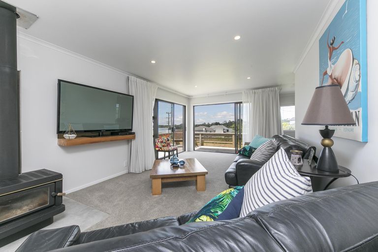 Photo of property in 105 Kaipara Portage Road, Riverhead, 0820