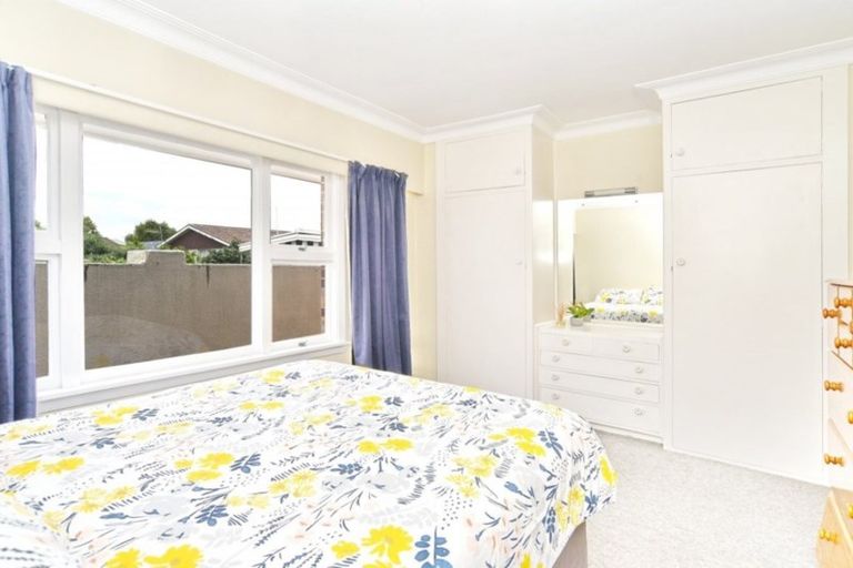 Photo of property in 1 Chilton Drive, Mairehau, Christchurch, 8052