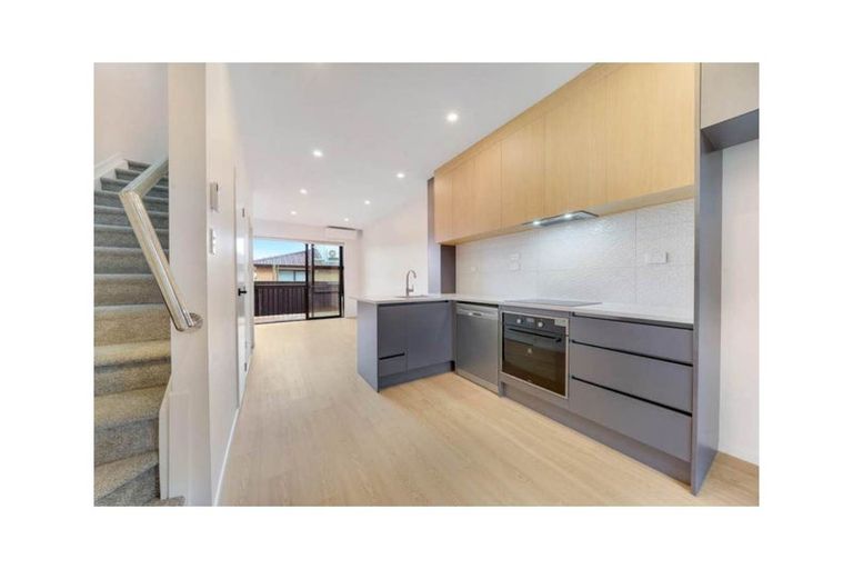 Photo of property in 6/3 Cape Road, Mangere, Auckland, 2022