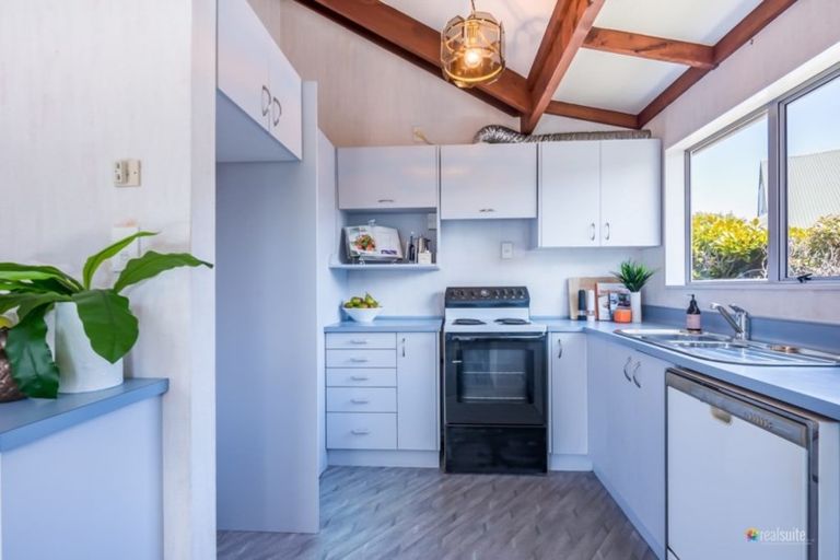 Photo of property in 90a Epuni Street, Epuni, Lower Hutt, 5011