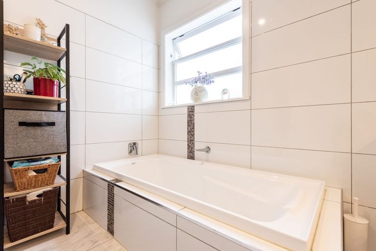 Photo of property in 36 Findlay Street, Tawa, Wellington, 5028