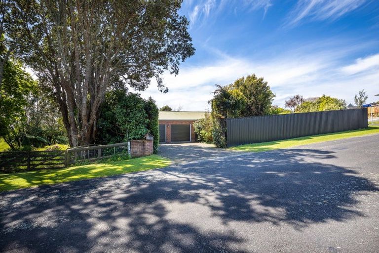 Photo of property in 2 Byron Place, Whalers Gate, New Plymouth, 4310