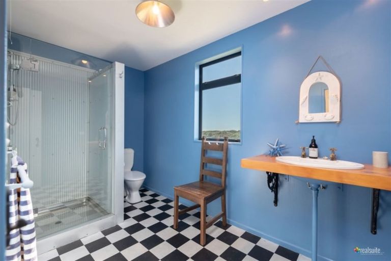 Photo of property in 80 Reay Mackay Grove, Waikawa Beach, Levin, 5573