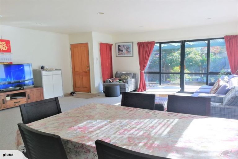 Photo of property in 1/63 Gosford Drive, Botany Downs, Auckland, 2010