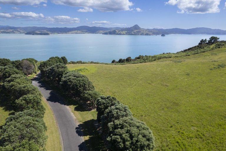 Photo of property in 398e Lees Road, Hahei, Whitianga, 3591