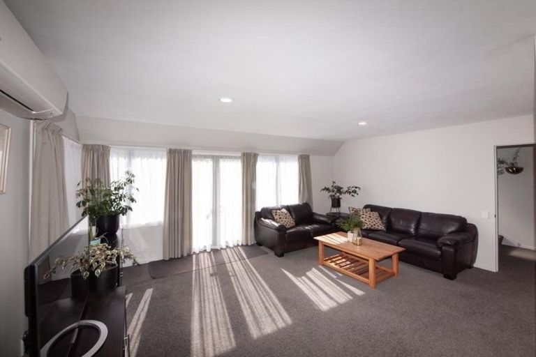 Photo of property in 2/6 Earp Street, Johnsonville, Wellington, 6037