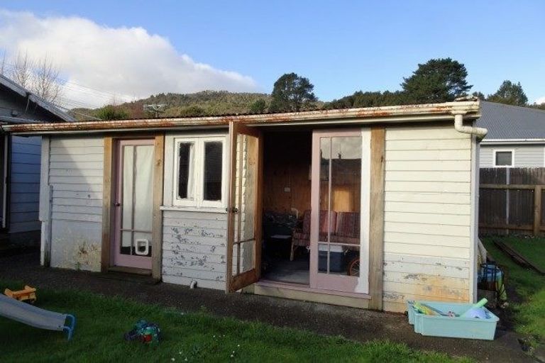 Photo of property in 59 Inverness Street, Dunollie, Runanga, 7803