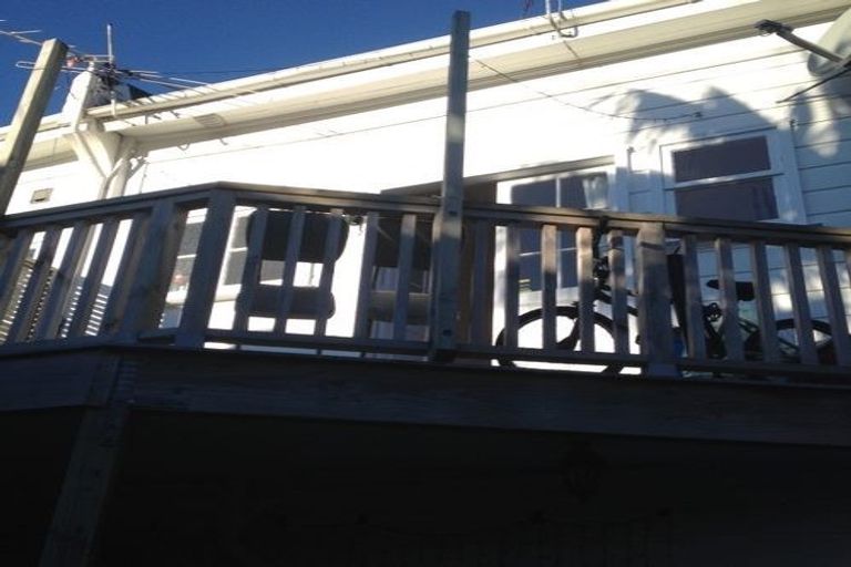 Photo of property in 16a Thompson Street, Mount Cook, Wellington, 6011