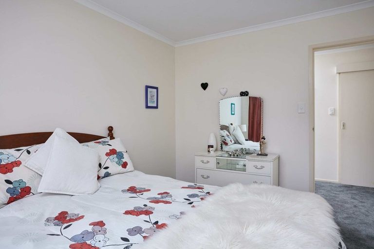 Photo of property in 24 Sunvale Crescent, Whataupoko, Gisborne, 4010