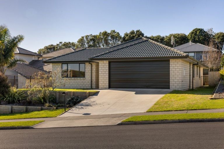 Photo of property in 302 Ballintoy Park Drive, Welcome Bay, Tauranga, 3175