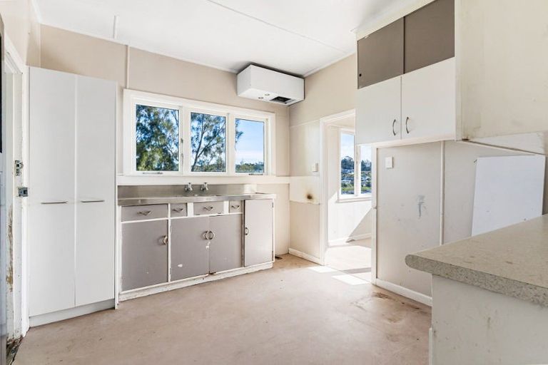 Photo of property in 3 Totara Road, Stanmore Bay, Whangaparaoa, 0932