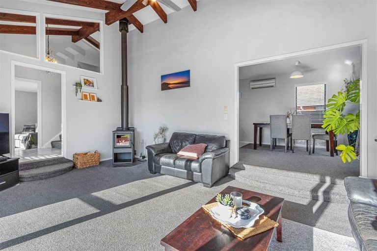 Photo of property in 10 Ridder Place, Halswell, Christchurch, 8025