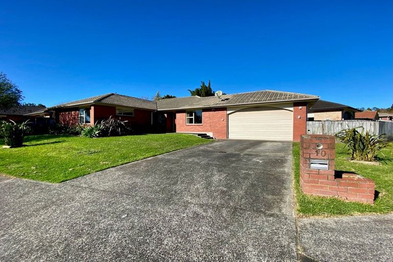 Photo of property in 10 Burton's Drive, Swanson, Auckland, 0614