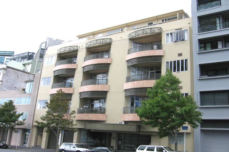 Photo of property in Hobson Quay Apartments, 1h/10 Hobson Street, Auckland Central, Auckland, 1010