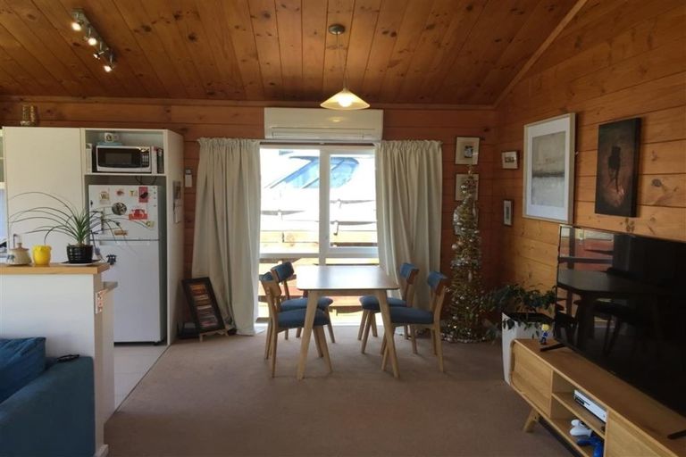 Photo of property in 62 Ngaio Road, Waikanae, 5036