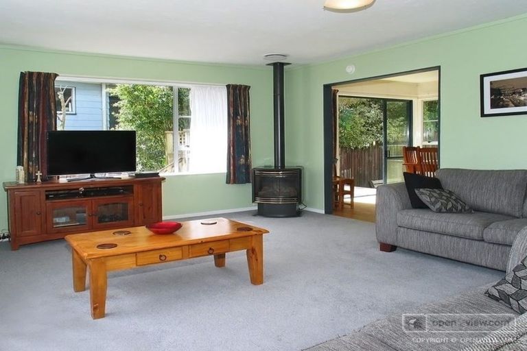 Photo of property in 16 Stonefield Place, Johnsonville, Wellington, 6037