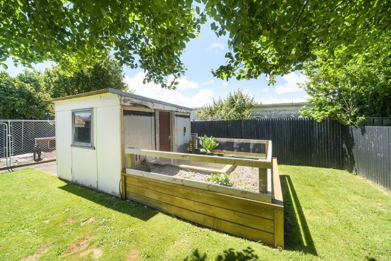 Photo of property in 19 Montgomery Street, Feilding, 4702