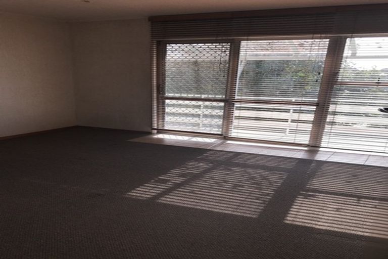 Photo of property in 2/1196 Victoria Street, Whitiora, Hamilton, 3200