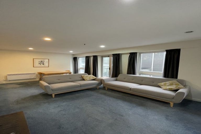 Photo of property in Terrace Heights Apartments, 4e/163 The Terrace, Wellington Central, Wellington, 6011