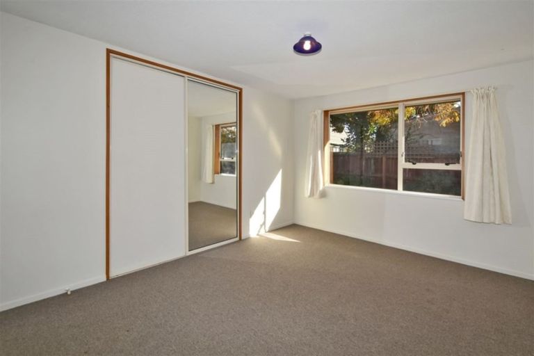Photo of property in 2/41 Brodie Street, Ilam, Christchurch, 8041