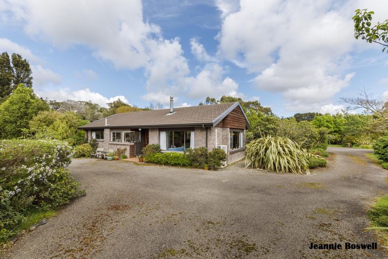 Photo of property in 160-170 Moonshine Valley Road, Aokautere, Palmerston North, 4471