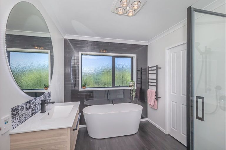 Photo of property in 68c Papaitonga Lake Road, Ohau, Levin, 5570