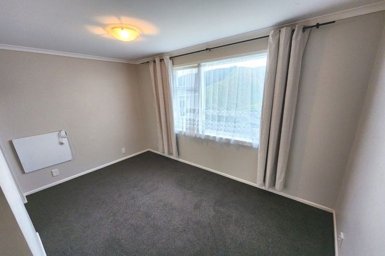 Photo of property in 1a Clinton Way, Kingston, Wellington, 6021